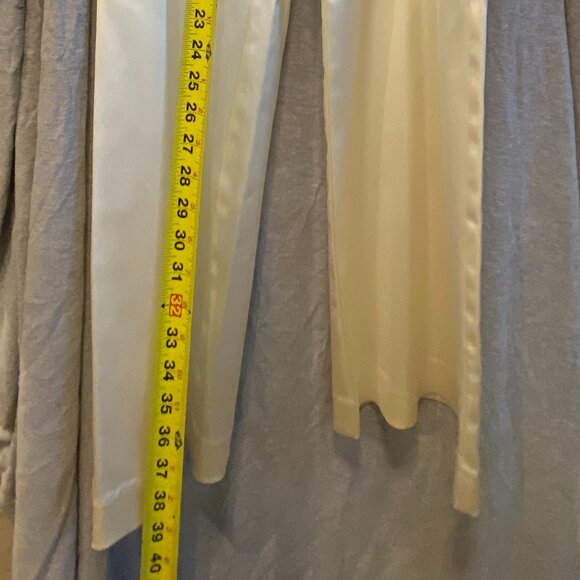 White House Black Market Womens Pants Ivory Size 2 Flare - Picture 4 of 9